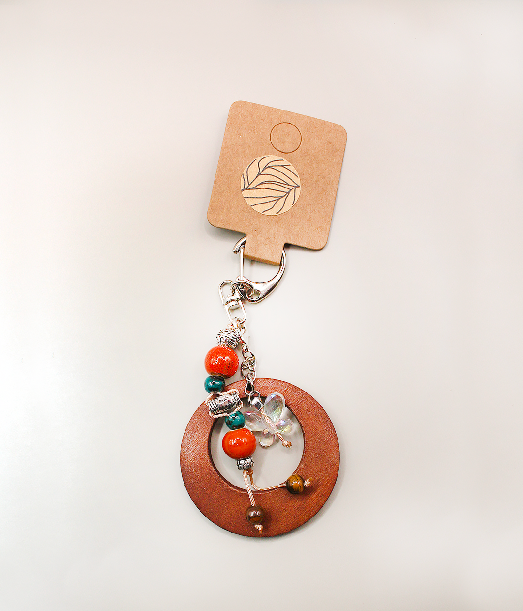 Handmade přívěsky z přírodních materiálů