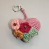 Háčkovaný přívěsek srdíčko