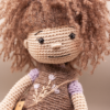 Suri. Háčkovaná panenka