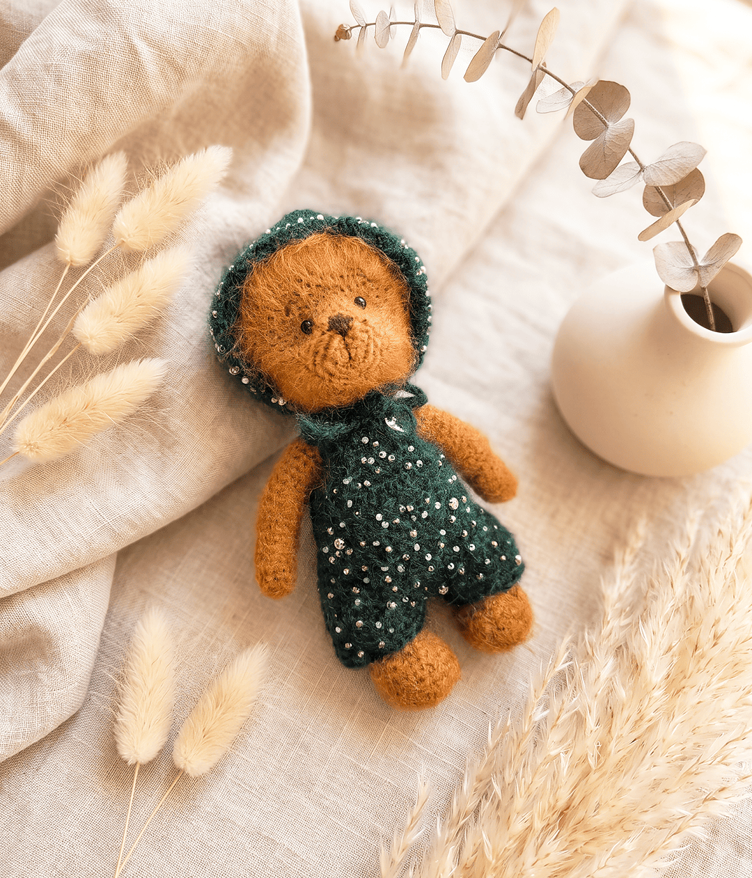 Háčkovaný medvídek Oliver – malá Fuzzy Love s velkým kouzlem