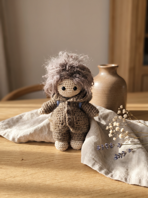 Háčkovaná panenka Lotta | Český Handmade